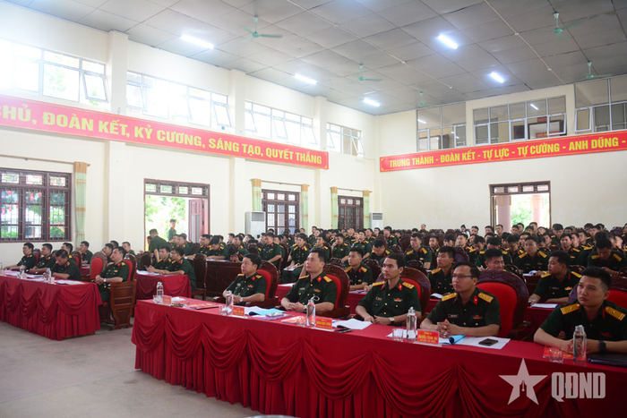 Quang cảnh hội nghị. 