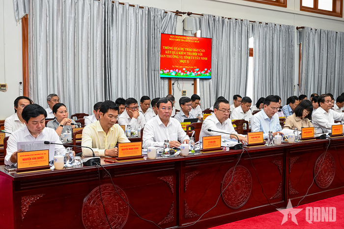  Lãnh đạo tỉnh Tây Ninh và đại diện các sở, ngành dự hội nghị. 