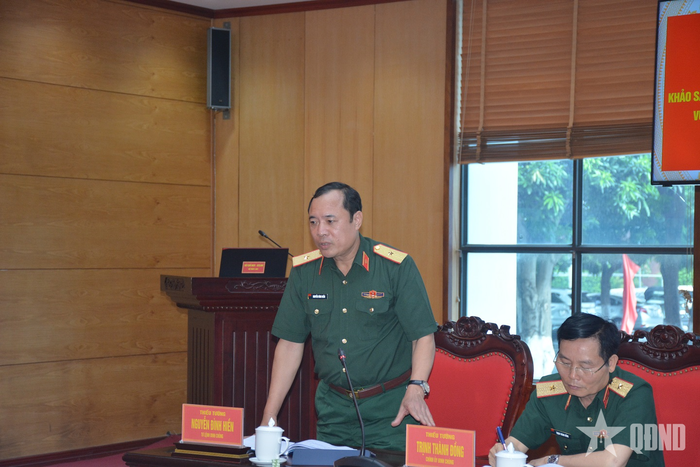  Đại diện Binh chủng Hóa học phát biểu tại hội nghị.