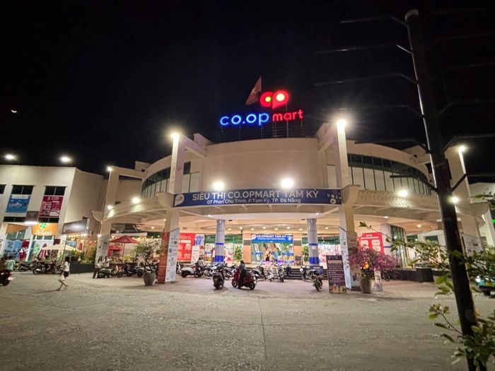 Siêu thị Co.opmart Tam Kỳ. Ảnh: Minh Sơn