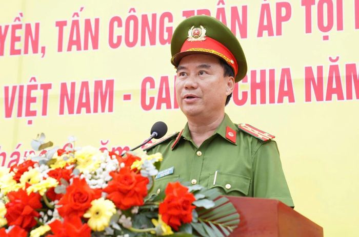 Đại tá Dương Văn Long - Phó Giám đốc Công an tỉnh Gia Lai quán triệt mục đích, yêu cầu của đợt cao điểm