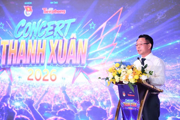  Ông Phùng Công Sưởng, Tổng Biên tập Báo Tiền Phong phát biểu tại họp báo. Ảnh: TP 