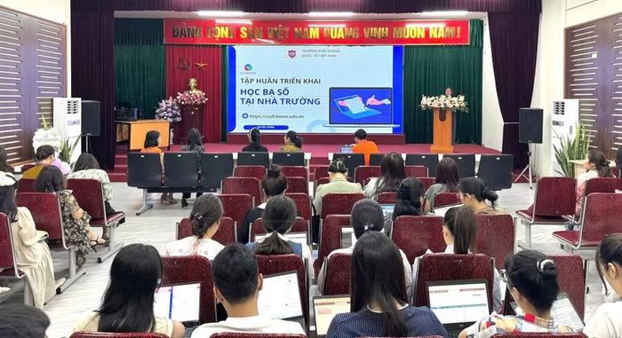 Tập huấn triển khai học bạ số tại Trường Phổ thông Quốc tế Việt Nam (Hà Nội). Ảnh: Website nhà trường