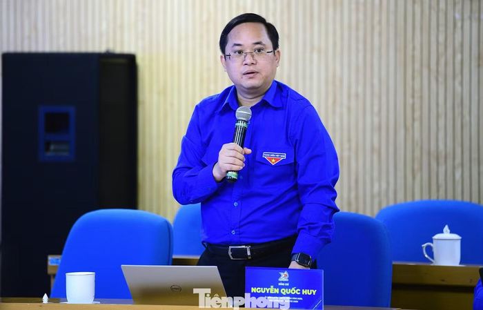 Anh Nguyễn Quốc Huy trao đổi tại chương trình. Ảnh: Xuân Tùng