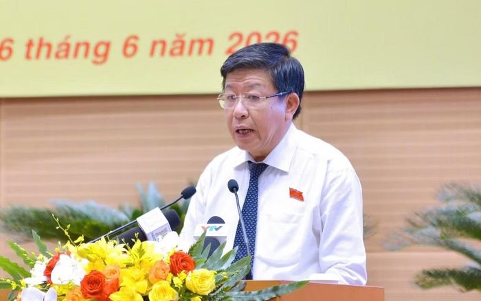 Phó Chủ tịch Thường trực UBND thành phố Hà Nội Dương Đức Tuấn báo cáo tiếp thu, giải trình các nội dung lĩnh vực đô thị.