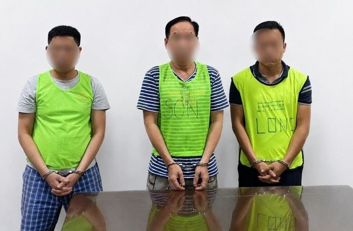 Các đối tượng thuộc Công ty Nam Đức bị bắt giữ.