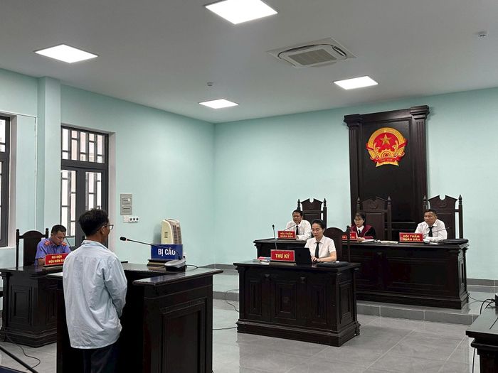 Toàn cảnh phiên tòa.