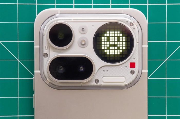 Nothing Phone 4A Pro. Ảnh: The Verge