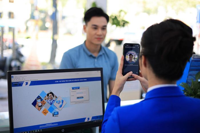 Từ ngày 15/6/2026, thuê bao di động khi đổi máy điện thoại, lắp SIM sang thiết bị khác bắt buộc phải thực hiện xác thực lại sinh trắc học khuôn mặt.