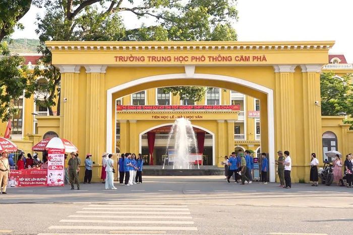 Điểm thi Trường THPT Cẩm Phả nơi xảy ra vụ việc