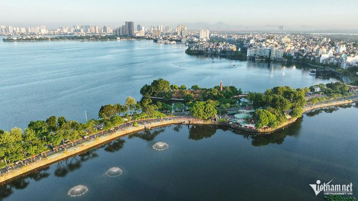 Hà Nội muốn phát huy giá trị khu vực hồ Tây. Ảnh: Hoàng Hà
