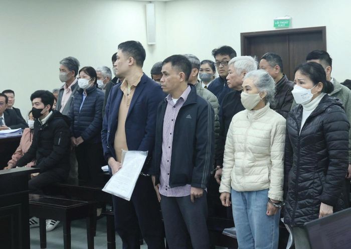 Các bị cáo tại phiên tòa sơ thẩm. Ảnh: CTV
