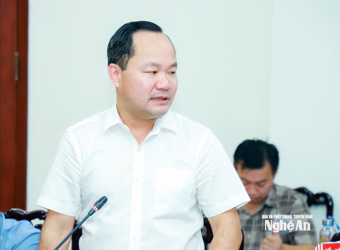Đồng chí Hoàng Quốc Việt - Ủy viên Ban Thường vụ Tỉnh ủy, Giám đốc Sở Nông nghiệp và Môi trường phát biểu tại phiên tiếp công dân. Ảnh: Thành Duy