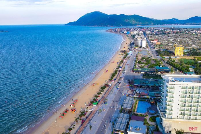 Các lĩnh vực sản xuất nông nghiệp, công nghiệp, dịch vụ của Hà Tĩnh ngày càng có những bước tiến nổi bật.