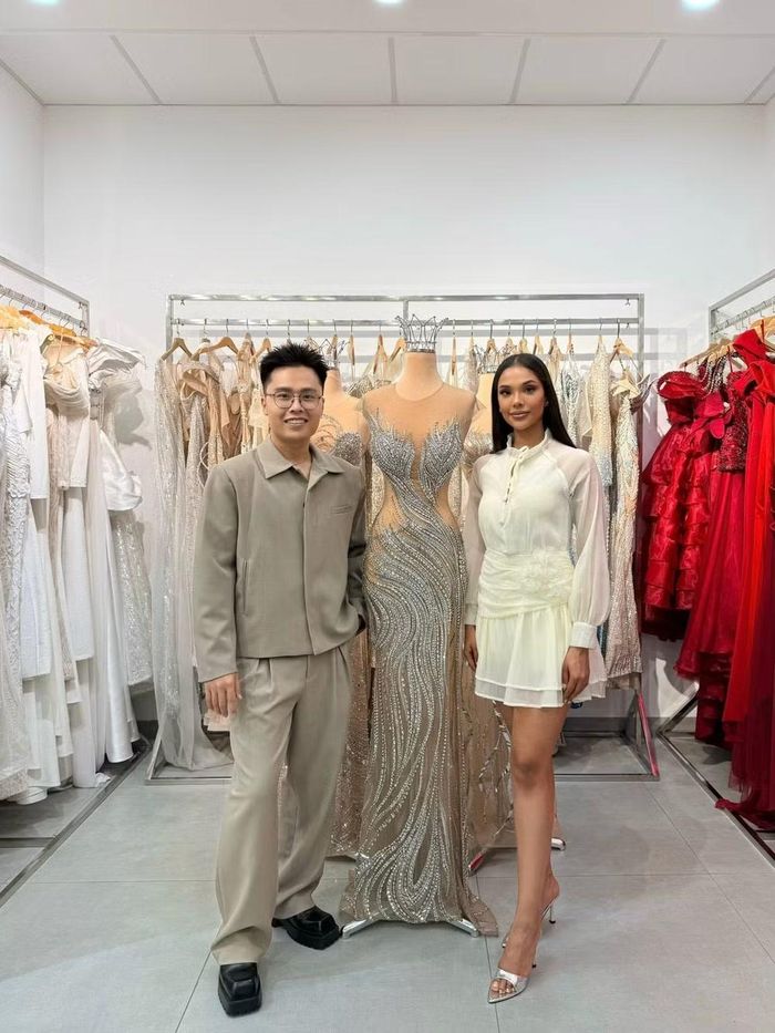 Các thiết kế của Nguyễn Minh Tuấn được đông đảo người đẹp quốc tế tin tưởng lựa chọn. (Ảnh: BTC)