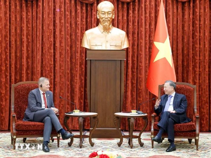 Tổng Bí thư, Chủ tịch nước Tô Lâm tiếp Đại sứ Đan Mạch Nicolai Prytz đến chào từ biệt, kết thúc nhiệm kỳ công tác tại Việt Nam. (Ảnh: Thống Nhất/TTXVN)