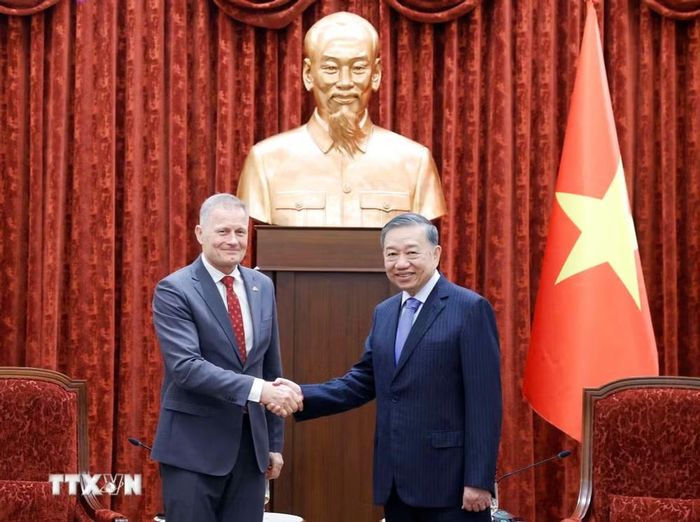 Tổng Bí thư, Chủ tịch nước Tô Lâm tiếp Đại sứ Đan Mạch Nicolai Prytz đến chào từ biệt, kết thúc nhiệm kỳ công tác tại Việt Nam. (Ảnh: Thống Nhất/TTXVN)