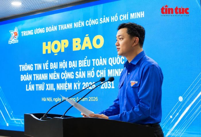 Đồng chí Nguyễn Minh Triết, Ủy viên Dự khuyết Trung ương Đảng, Bí thư thường trực Trung ương Đoàn TNCS Hồ Chí Minh thông tin về Đại hội.