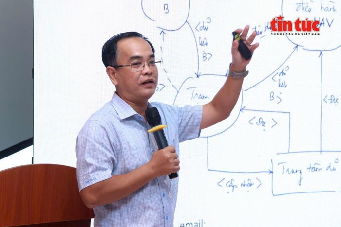 PGS.TS Ngô Khánh Hiếu chia sẻ về tiềm năng phát triển hệ sinh thái UAV và kinh tế không gian tầm thấp tại TP Hồ Chí Minh.