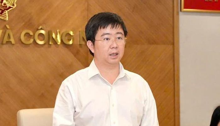 Thứ trưởng Bộ Khoa học và Công nghệ Bùi Hoàng Phương.