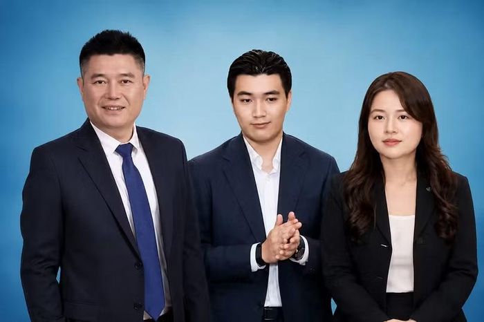 Con gái và con trai bầu Thụy.
