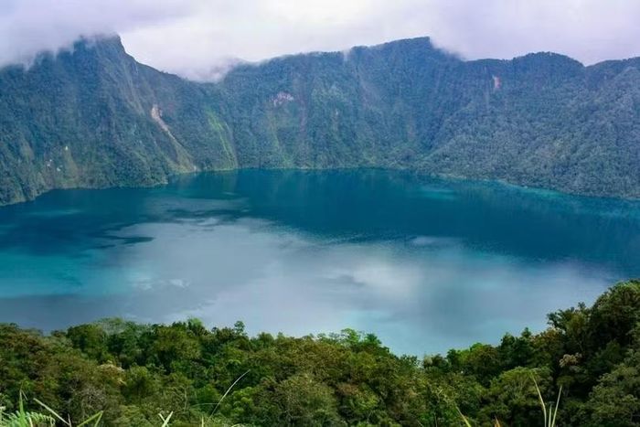 Núi lửa Parker, nay được biết đến với tên gọi núi Melibengoy, nằm trên đảo Mindanao phía nam Philippines. Vụ phun trào mạnh mẽ năm 1640 của nó đã được ghi nhận có tác động đến các hình thái thời tiết trong khu vực. Ảnh: SCMP.