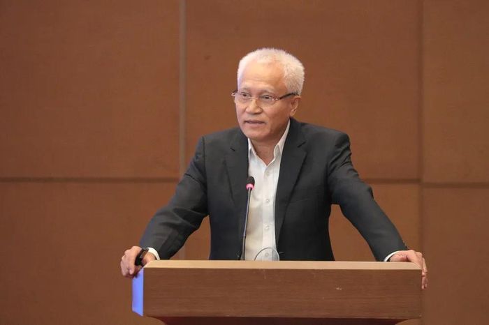 PGS-TS Nguyễn Chỉ Sáng, Chủ tịch Hiệp hội Doanh nghiệp Cơ khí Việt Nam (VAMI) trình bày tham luận tại hội thảo. Ảnh: CẨM HÀ
