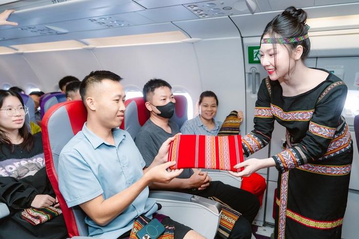 Mỗi chuyến bay là một hành trình trải nghiệm văn hóa bản địa của hành khách. Ảnh: Bnews/vnanet.vn phát