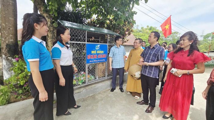 Mô hình "Ngôi nhà xanh" ở thôn Bản Chang.