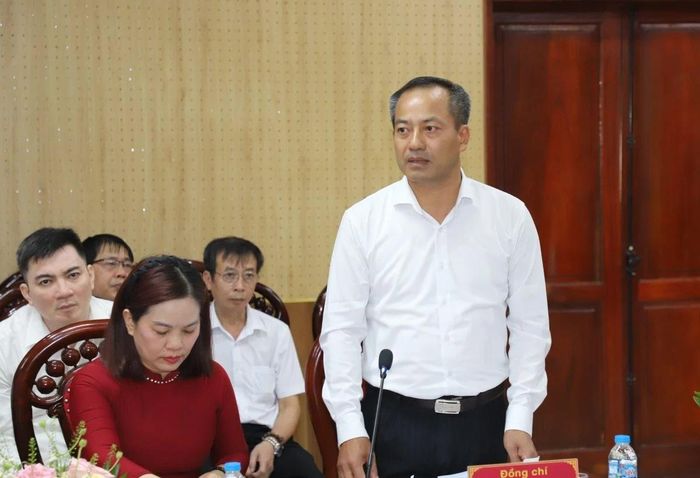Chánh án Tòa án Nhân dân tỉnh Thanh Hóa Đỗ Thế Bình phát biểu tại buổi làm việc.