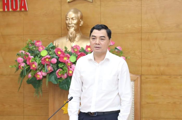 Đồng chí Nguyễn Hoài Anh, Ủy viên Trung ương Đảng, Phó Bí thư Tỉnh ủy, Chủ tịch UBND tỉnh phát biểu tại hội nghị.