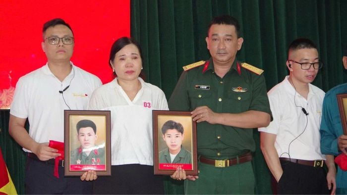 Những bức chân dung liệt sĩ được Team Lee phục chế, góp phần lưu giữ hình ảnh các anh hùng liệt sĩ đã hy sinh vì độc lập, tự do của Tổ quốc.