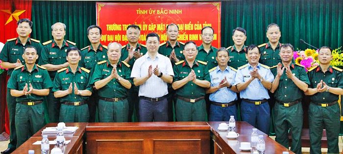  Đồng chí Trần Huy Phương động viên các đại biểu tham dự Đại hội đại biểu Cựu chiến binh Việt Nam lần thứ VIII. 
