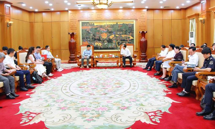  Quang cảnh buổi làm việc. 