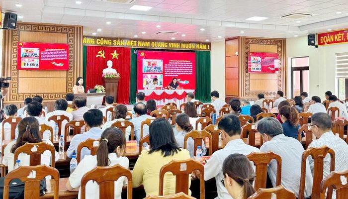 Ban Thường vụ Đảng ủy phường Tam Kỳ vừa tổ chức hội nghị chuyên đề đánh giá kết quả phát triển đảng viên qua một năm vận hành mô hình chính quyền địa phương 2 cấp. Ảnh: N.ĐOAN