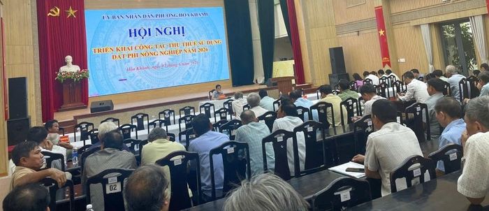 Người dân phường Hòa Khánh tham dự hội nghị phổ biến, hướng dẫn thực hiện nghĩa vụ thuế sử dụng đất phi nông nghiệp năm 2026. Ảnh: T.D