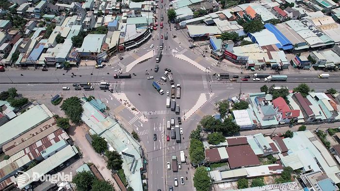 Điểm cuối đường Võ Nguyên Giáp giao với quốc lộ 51 tại nút giao Cổng 11. Ảnh: tư liệu