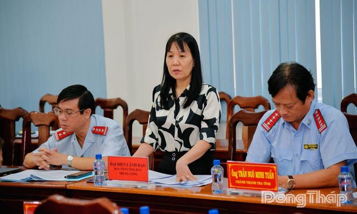 Đại diện lãnh đạo Ban Tiếp công dân Trung ương phát biểu ý kiến.
