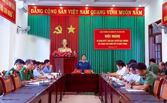 Một hội nghị trong phần vận hành cơ chế diễn tập tác chiến xã Đak Đoa. Ảnh: A.T