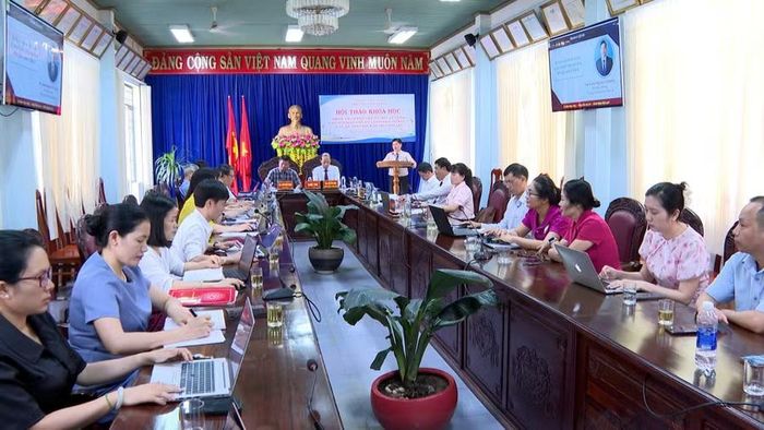  Các đại biểu tham dự hội thảo. Ảnh: R'Piên 