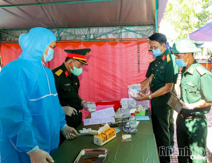 Mẫu sinh phẩm hài cốt liệt sĩ được đóng gói, bảo quản cẩn thận, chu đáo, bảo đảm an toàn phục vụ giám định ADN.