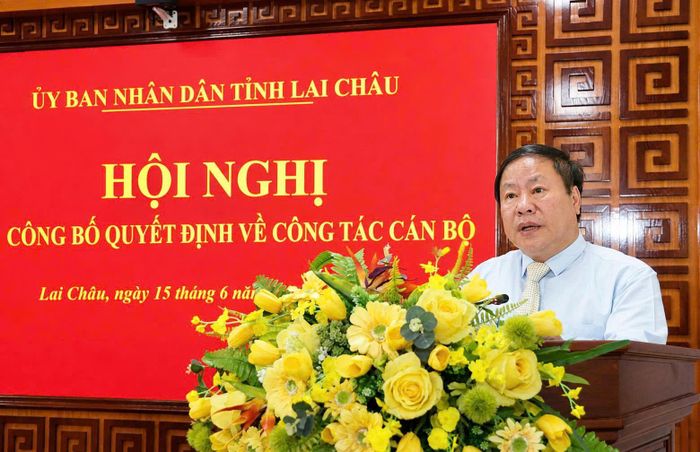 Đồng chí Tống Thanh Hải - Ủy viên Ban Thường vụ Tỉnh ủy, Phó Chủ tịch Thường trực UBND tỉnh phát biểu giao nhiệm vụ.