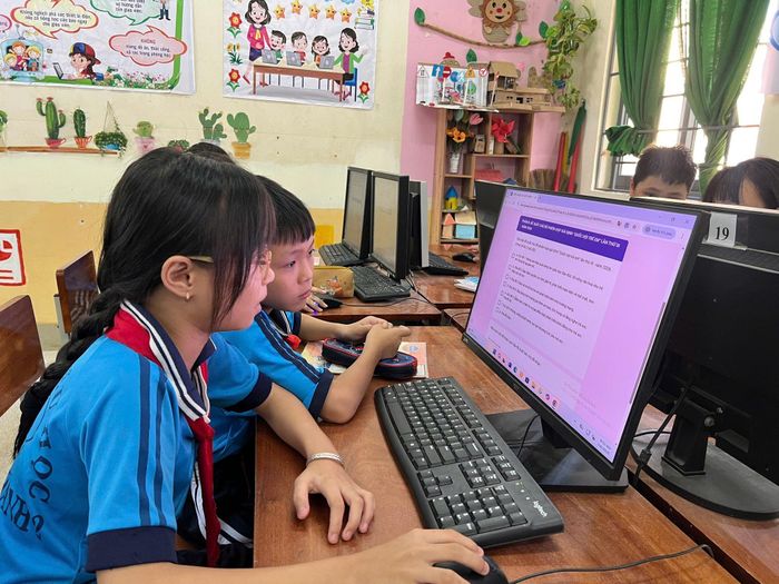 Hoạt động khoa học, công nghệ trong học sinh ngày càng được quan tâm
