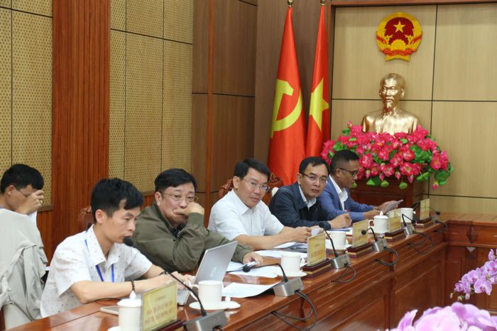 Đại diện các sở, ngành tham dự buổi tiếp công dân