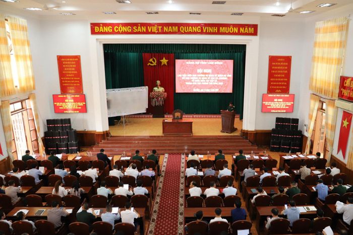 Đại diện các xã, phường tham gia hội nghị