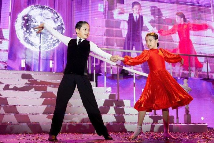 Con trai của cặp đôi có thành tích thi đấu tốt, “nối nghiệp” dancesport của bố mẹ.