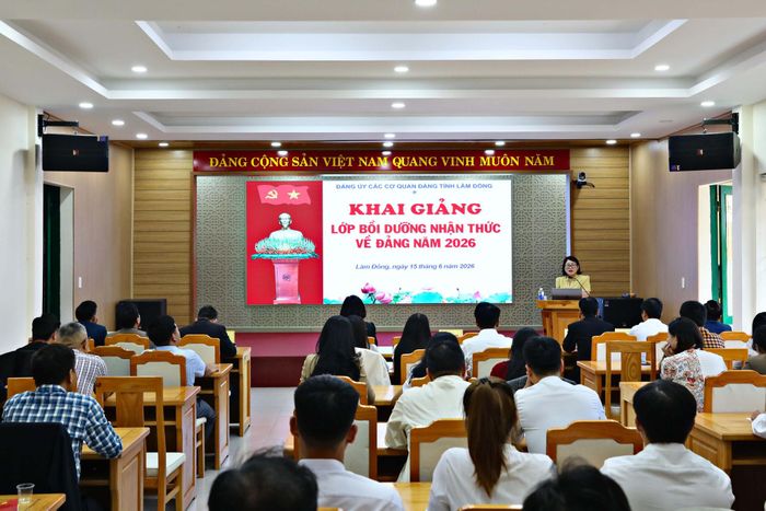 Quang cảnh Lớp bồi dưỡng nhận thức về Đảng năm 2026