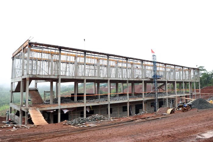 Với sự tham gia hỗ trợ của lực lượng vũ trang, dự kiến 2 công trình trường học vùng biên sẽ hoàn thành đúng tiến độ đề ra