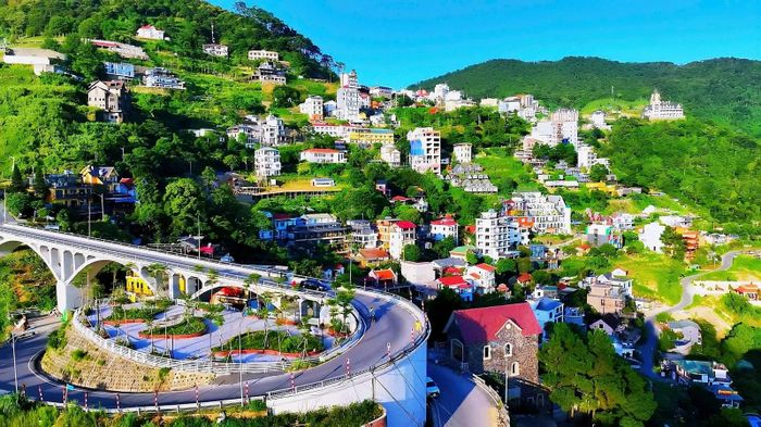 Phát huy lợi thế về khí hậu, cảnh quan thiên nhiên và hệ sinh thái đa dạng, xã Tam Đảo đang từng bước khai thác hiệu quả tiềm năng để phát triển du lịch theo hướng xanh, bền vững.