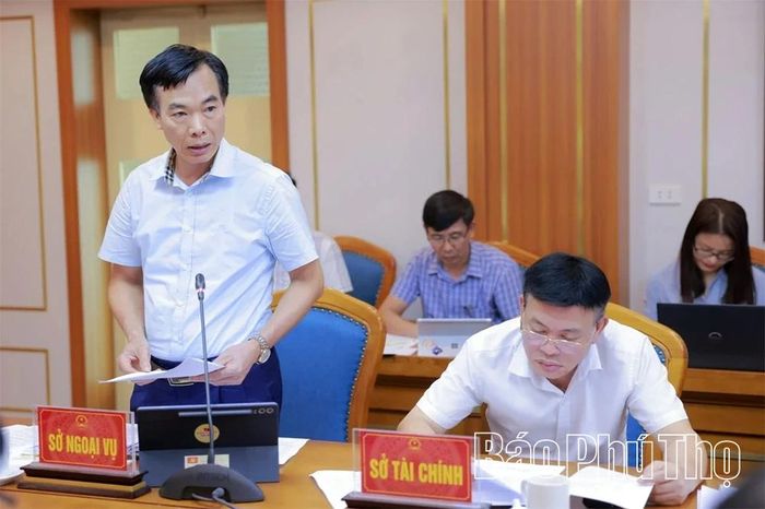 Lãnh đạo Sở Ngoại vụ báo cáo công tác chuẩn bị tổ chức chương trình “Kết nối Thái Lan tại Phú Thọ năm 2026”.